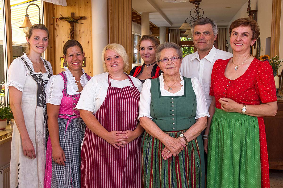 Das Dorfner Team